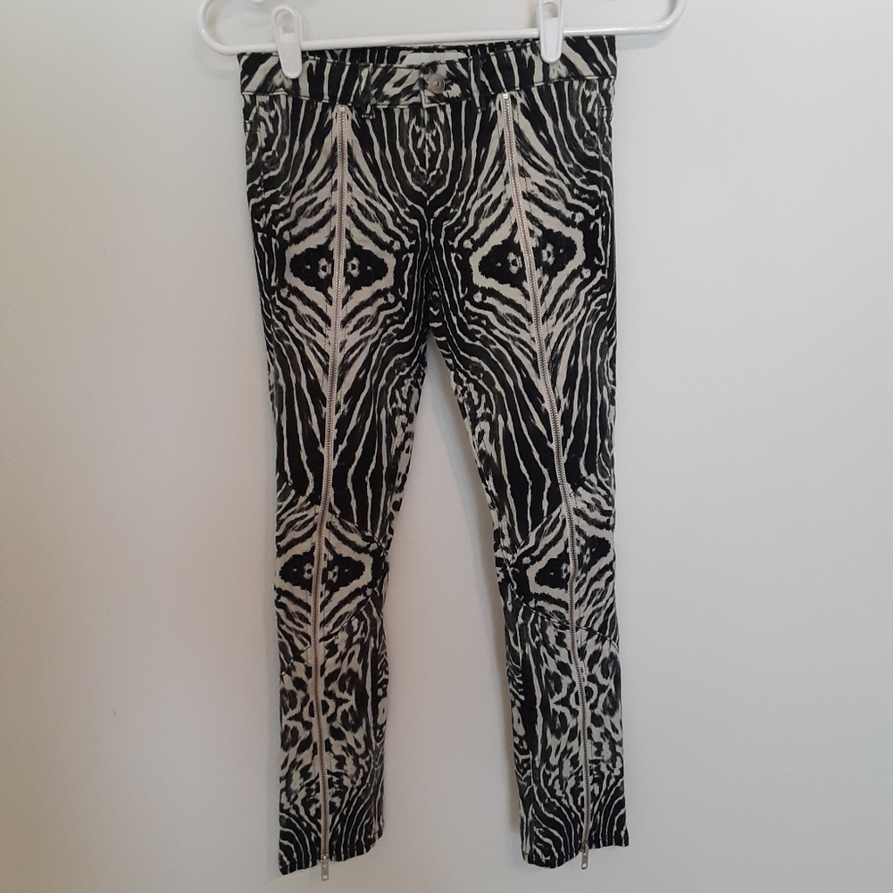 H&M 2014 SPRING COLLECTION ZIPPER JEANS